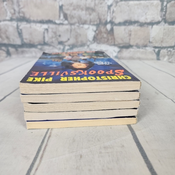 Vintage 90s Christopher Pike Spooksville Paperback Novels Set of 5 - Picture 5 of 12